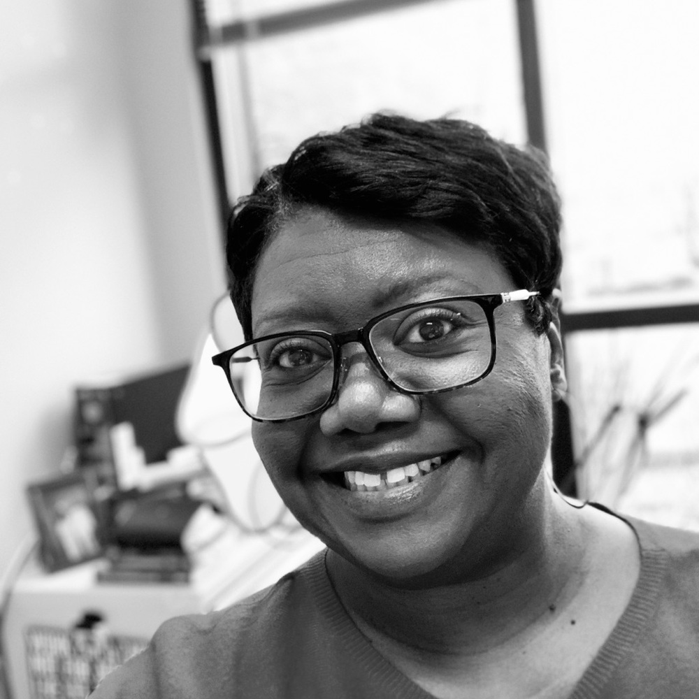 Meet your Posher, Laronica